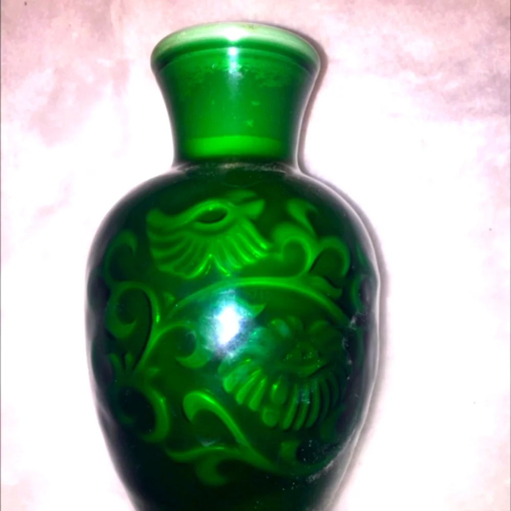 🌿💚🌿 Delightful Vintage 80's Avon Petite Forest Green Faux Jade Fragrance Vase - Picture 6 of 15